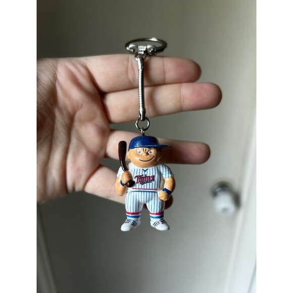 MLB Other - VTG 1986 Minnesota Twins MLB Baseball Lil’ Sports Brat Keychain